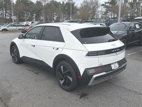 New 2026 Hyundai Ioniq 5 SE image 5