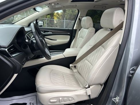 Used 2023 Buick Enclave Avenir w/ Avenir Technology Package image 14