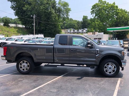 Used 2018 Ford F250 XL w/ Power Equipment Group AWD/4WD image 7