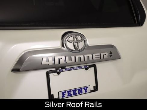 Used 2023 Toyota 4Runner Limited AWD/4WD image 31