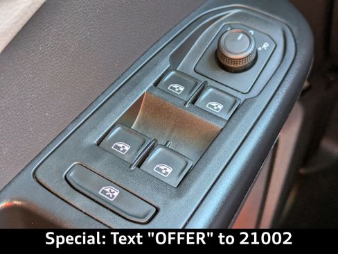 Used 2023 Volkswagen Taos S image 25