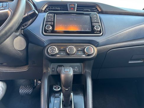 Used 2025 Nissan Versa SV FWD image 17