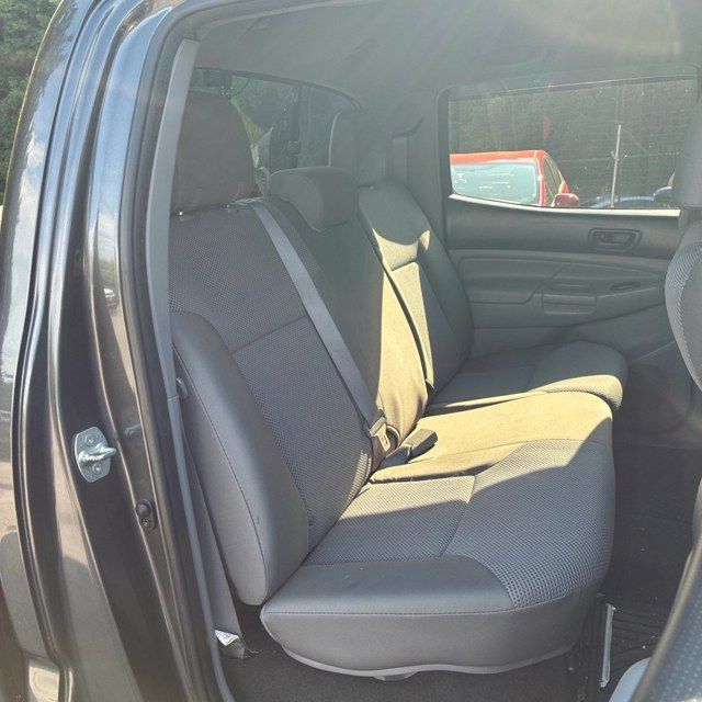 Used 2013 Toyota Tacoma 4x4 Double Cab w/ TRD Sport Pkg image 13