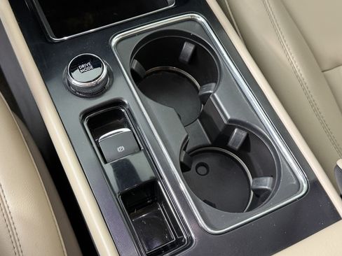 Used 2022 Lincoln Corsair FWD image 21