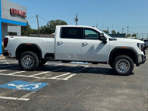 New 2026 GMC Sierra 2500 SLE w/ SLE Value Package; AWD/4WD image 4