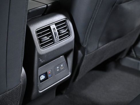 Used 2023 Nissan Rogue SL w/ SL Premium Package image 29