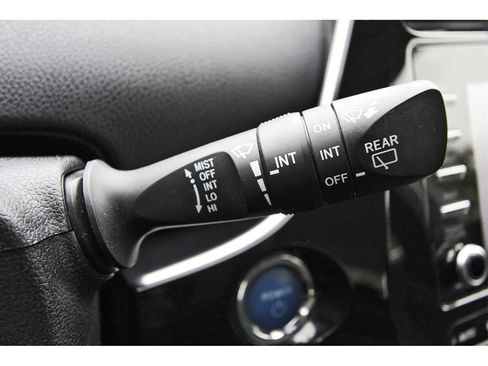 Used 2020 Toyota Prius image 17