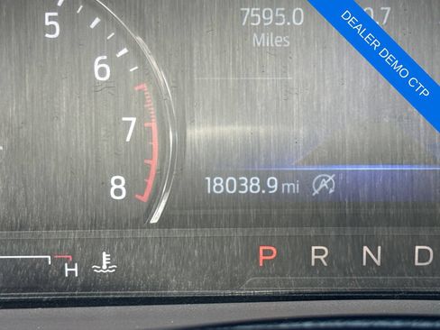 Used 2024 Ford Explorer XLT w/ Equipment Group 202A AWD/4WD image 39