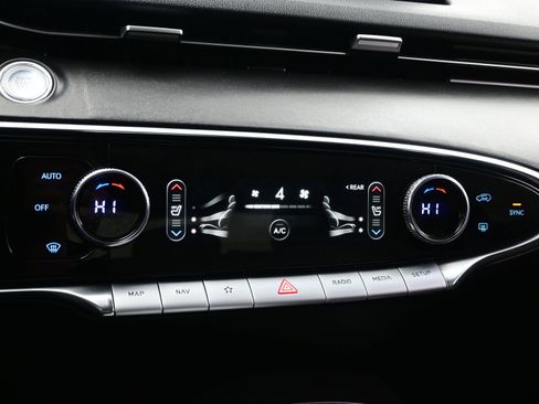 Used 2022 Genesis GV70 2.5T w/ Select Package image 21