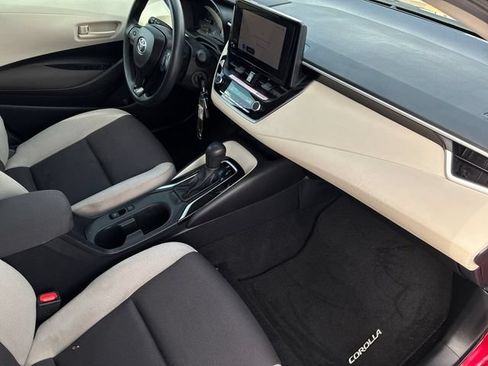Certified 2025 Toyota Corolla LE FWD image 15