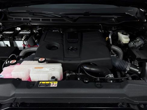 Used 2024 Toyota Tundra Platinum image 11