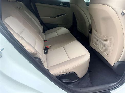 Used 2018 Hyundai Tucson Sport FWD image 12