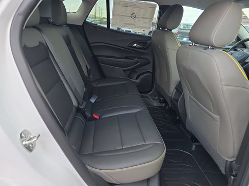 New 2026 Chevrolet Trax ACTIV FWD image 14
