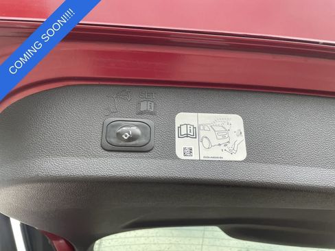 Used 2017 Ford Escape Titanium AWD/4WD image 18
