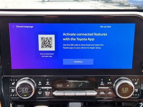 Certified 2024 Toyota Highlander Platinum AWD/4WD image 13