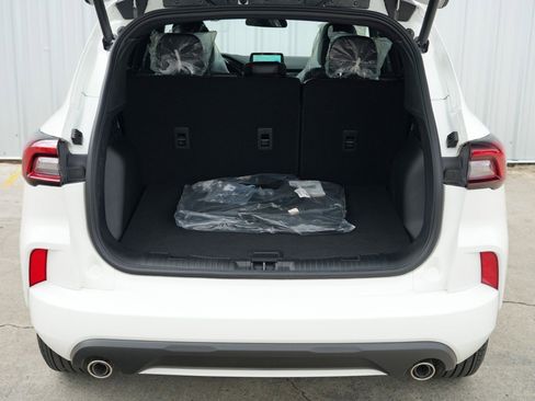 Used 2024 Ford Escape ST-Line Select image 9