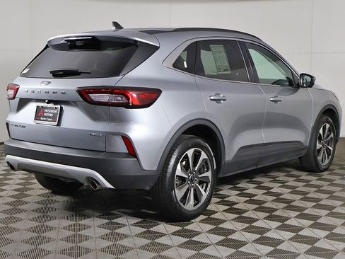 Used 2024 Ford Escape Platinum AWD/4WD image 10