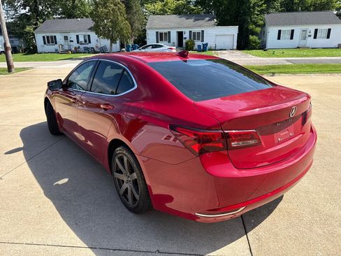 Used 2017 Acura TLX FWD image 8