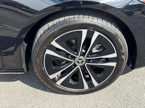 Used 2025 Mercedes-Benz CLA 250 image 9