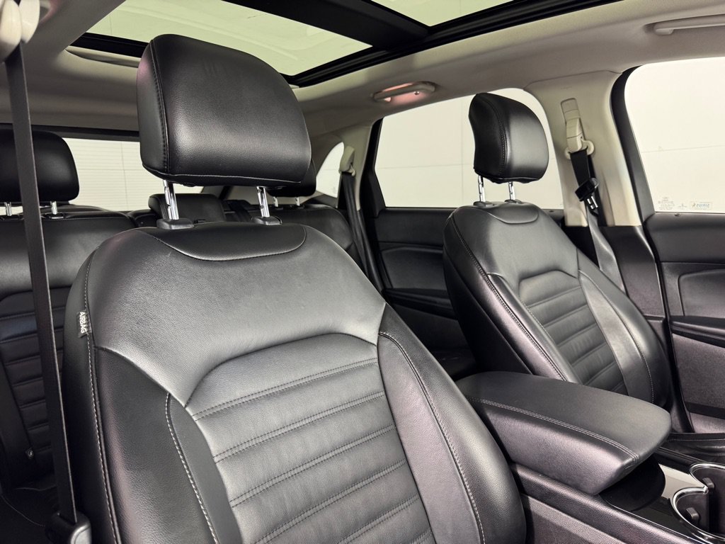 Used 2016 Ford Edge SEL w/ Equipment Group 201A AWD/4WD image 24