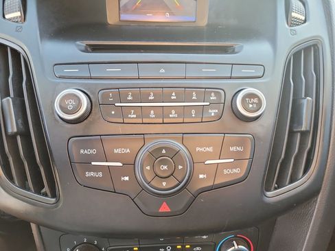 Used 2017 Ford Focus SE image 20