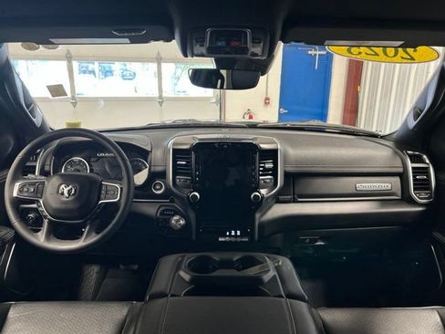 Used 2025 RAM 1500 Laramie AWD/4WD image 16