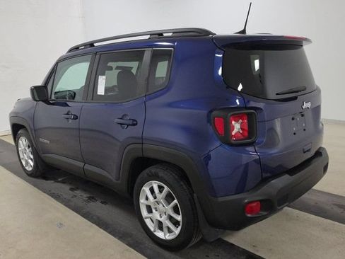 Used 2021 Jeep Renegade Latitude w/ Sun & Sound Group FWD image 4