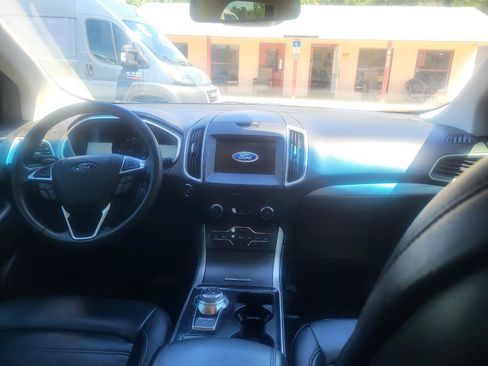Used 2019 Ford Edge SEL w/ Equipment Group 201A FWD image 16