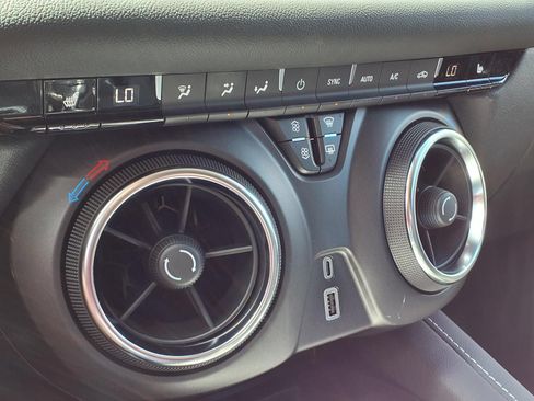 New 2026 Chevrolet Blazer LT w/ Convenience Package FWD image 19