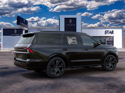 New 2027 Lincoln Navigator Reserve w/ Jet Appearance Package AWD/4WD image 6