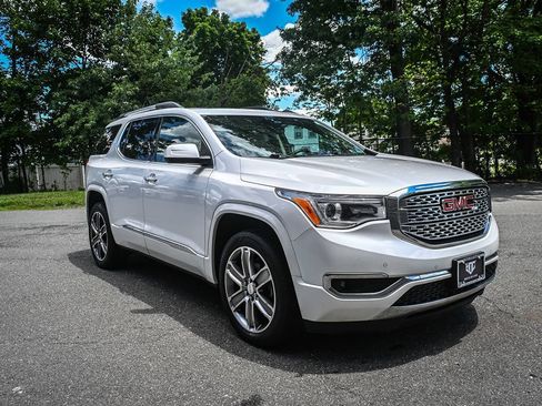 Used 2018 GMC Acadia Denali AWD/4WD image 6