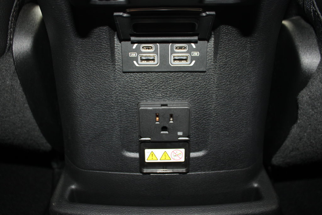 Used 2021 Jeep Wrangler Unlimited Sahara AWD/4WD image 27