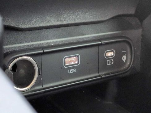 Used 2025 Kia Telluride EX w/ EX Captain's Chair Package AWD/4WD image 34
