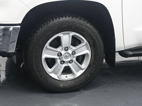 Used 2019 Toyota Tundra SR5 w/ Convenience Package AWD/4WD image 12