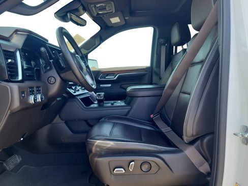 Used 2023 GMC Sierra 1500 Denali w/ Technology Package AWD/4WD image 11
