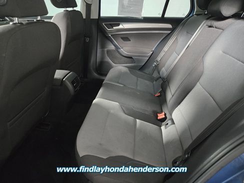 Used 2016 Volkswagen e-Golf SE w/ DC Fast Charging Package image 10