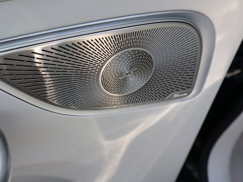 Used 2023 Mercedes-Benz EQE 500 4MATIC SUV image 10