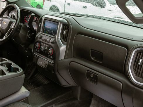 Used 2019 Chevrolet Silverado 1500 LT w/ Convenience Package AWD/4WD image 10