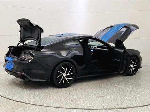 Used 2020 Ford Mustang GT image 11