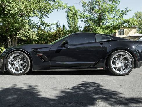 Used 2019 Chevrolet Corvette Grand Sport RWD image 3