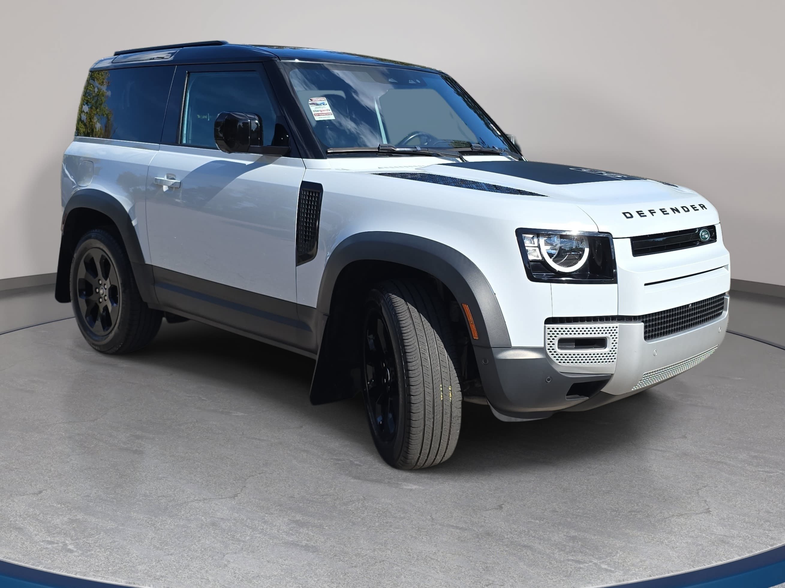Used 2021 Land Rover Defender 90 S AWD/4WD image 3