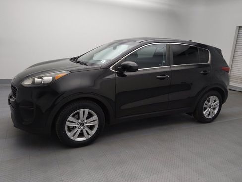 Used 2017 Kia Sportage LX FWD image 2