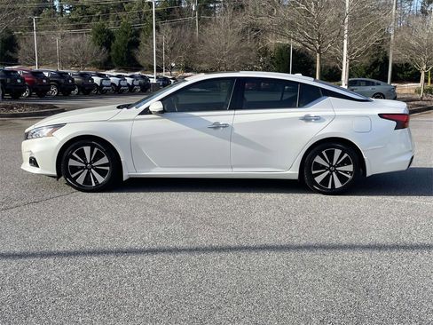 Used 2019 Nissan Altima 2.5 SL image 2