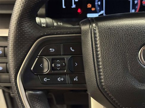 Used 2025 Toyota 4Runner SR5 image 11