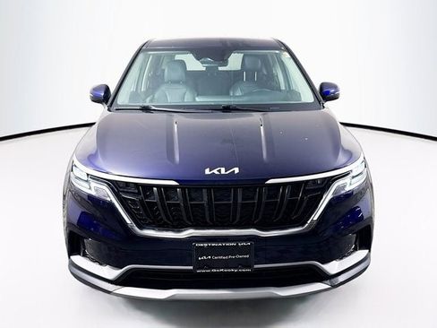 Certified 2024 Kia Carnival LX image 2