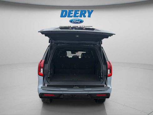 New 2026 Ford Expedition Max Platinum w/ Stealth Performance Package image 32