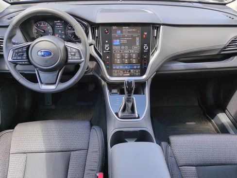 Used 2025 Subaru Outback Premium AWD/4WD image 11
