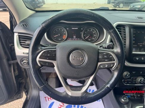 Used 2014 Jeep Cherokee Limited w/ Technology Group image 19