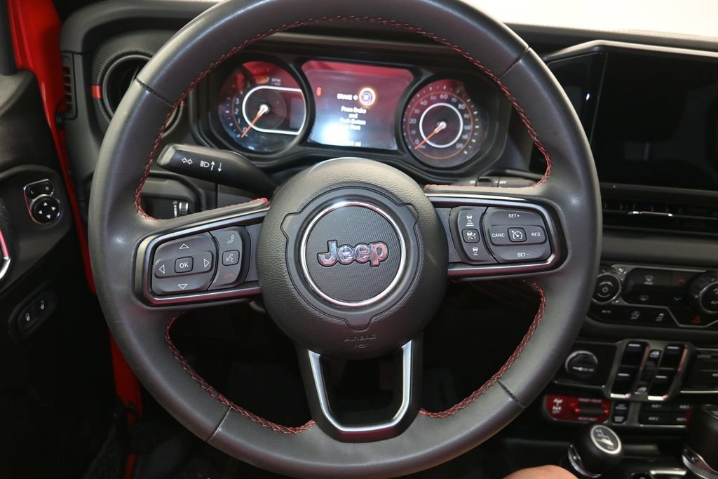 Used 2024 Jeep Wrangler Unlimited Rubicon AWD/4WD image 13