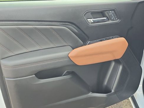 Used 2023 GMC Canyon AT4 w/ AT4 Premium Package image 30